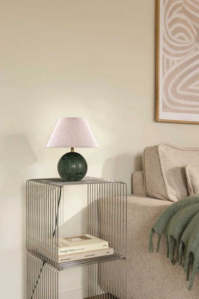 Castello 24 Bordslampa Grön/Beige | Globen Lighting | 7319435122335 | 512233 | Maessing Interiör