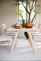 Clapperton Matbord Vitpigmenterad Ek 220 | Rowico Home | 7340233303961 | 128160 | Maessing Interiör
