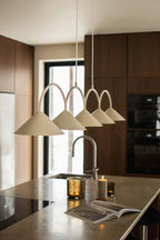 Curve 5 Pendellampa Beige | Globen Lighting | 7319434720020 | 472002 | Maessing Interiör