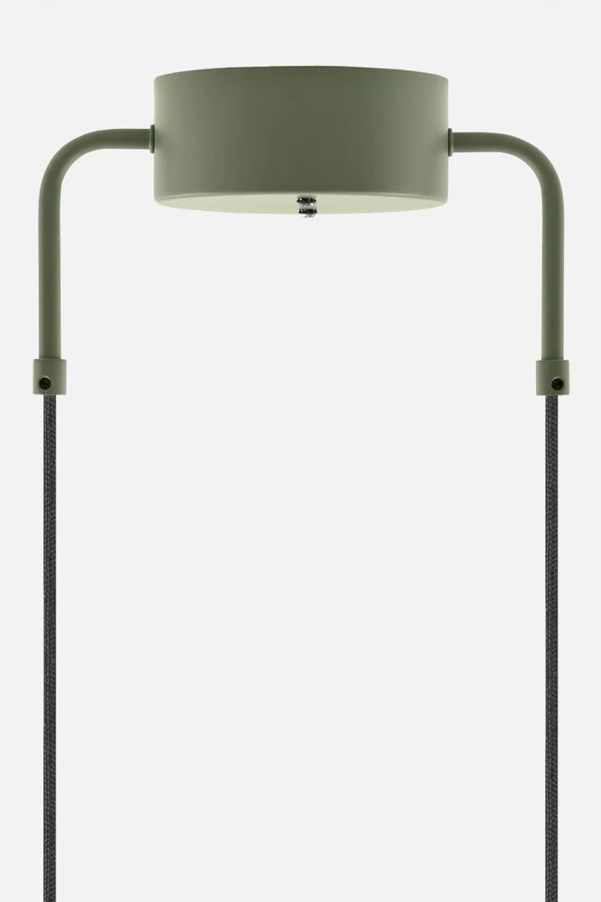 Curve 50 Pendellampa Grön | Globen Lighting | 7319434539035 | 453903 | Maessing Interiör