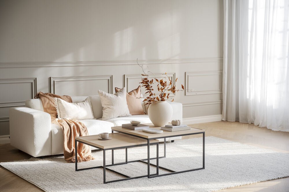 Deerfield Soffbord Vitpigmenterad Ek/Svart 70 | Rowico Home | 7340126556955 | 121034 | Maessing Interiör