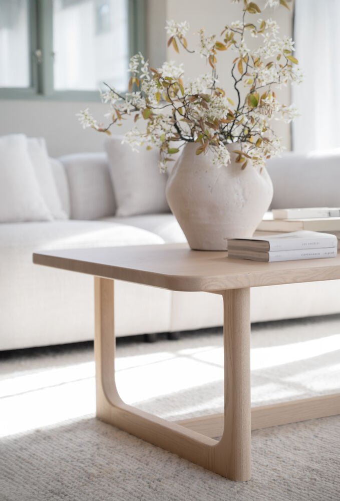 Driscoll Soffbord Vitpigmenterad Ek 160 | Rowico Home | 7340126594032 | 123414 | Maessing Interiör