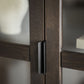 Everett Vitrinskåp Brun Ek/Svart | Rowico Home | 7340126559871 | 118794 | Maessing Interiör