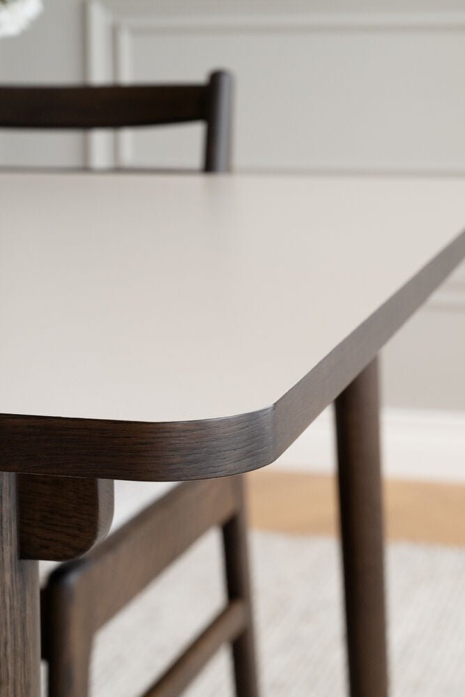 Fairmount Matbord Beige/Brun Ek 220 | Rowico Home | 7340233303824 | 123188 | Maessing Interiör