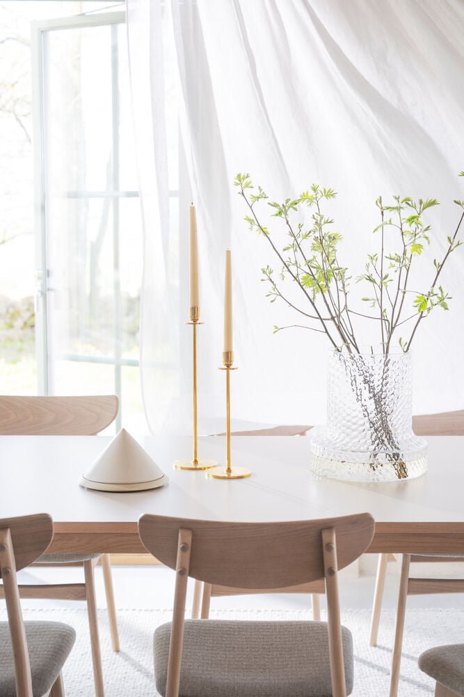 Fairmount Matbord Beige/Vitpigmenterad Ek 220 | Rowico Home | 7340233303794 | 123185 | Maessing Interiör