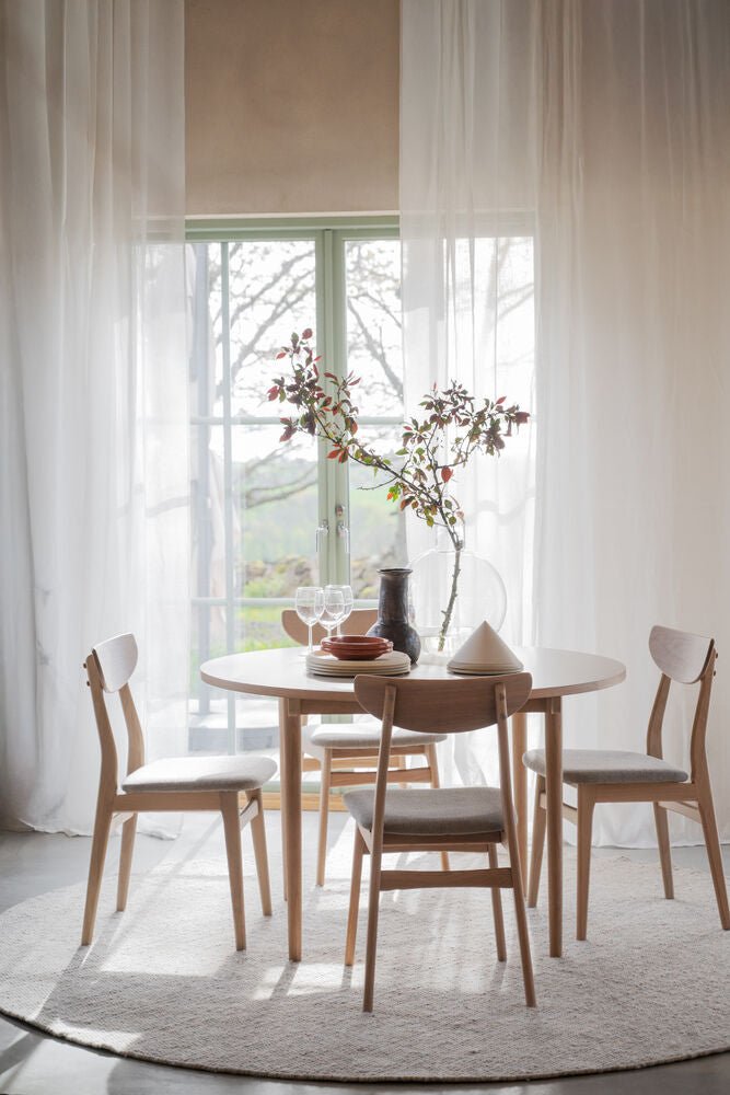 Fairmount Matbord Beige/Vitpigmenterad Ek Ø120 | Rowico Home | 7340233303787 | 123184 | Maessing Interiör