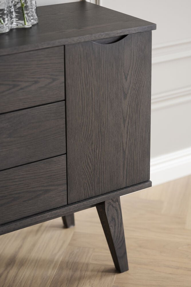 Filippa Sideboard Mörkbrun Ek 150 | Rowico Home | 7340126559796 | 117942 | Maessing Interiör