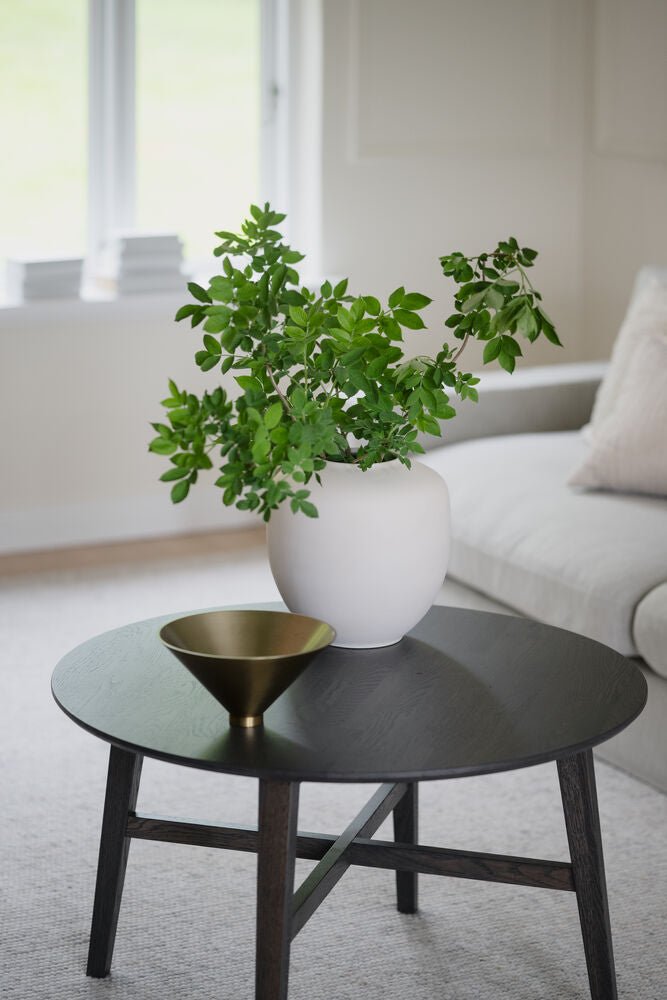 Filippa Soffbord Mörkbrun Ek Ø90 | Rowico Home | 7340233305767 | 113713 | Maessing Interiör