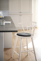 Fulton Sittdyna Rund Svart Läder-Textil | Rowico Home | 7340126571767 | 110528 | Maessing Interiör