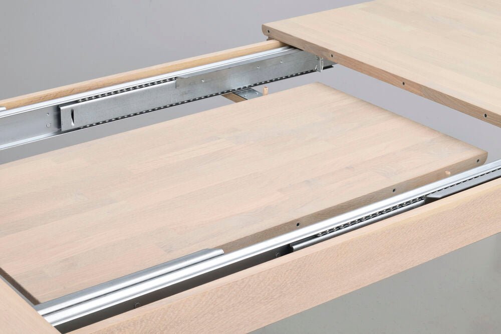 Gardner Matbord Vitpigmenterad Ek 200 | Rowico Home | 7340126595305 | 128218 | Maessing Interiör