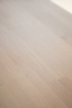 Gardner Matbord Vitpigmenterad Ek 200 | Rowico Home | 7340126595305 | 128218 | Maessing Interiör
