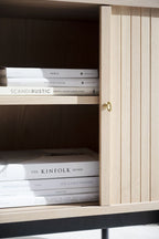 Haddington Sideboard Vitpigmenterad Ek/Svart 142 | Rowico Home | 7340126554081 | 120132 | Maessing Interiör
