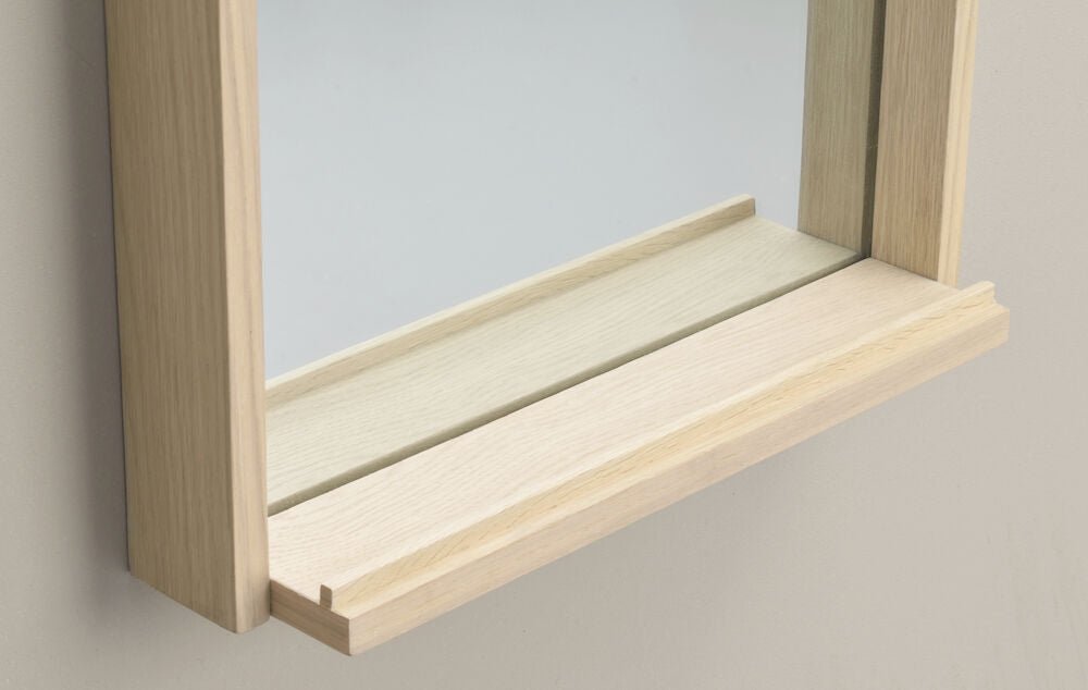 Hillmond Spegel Vitpigmenterad Ek 60 | Rowico Home | 7340126557167 | 121056 | Maessing Interiör