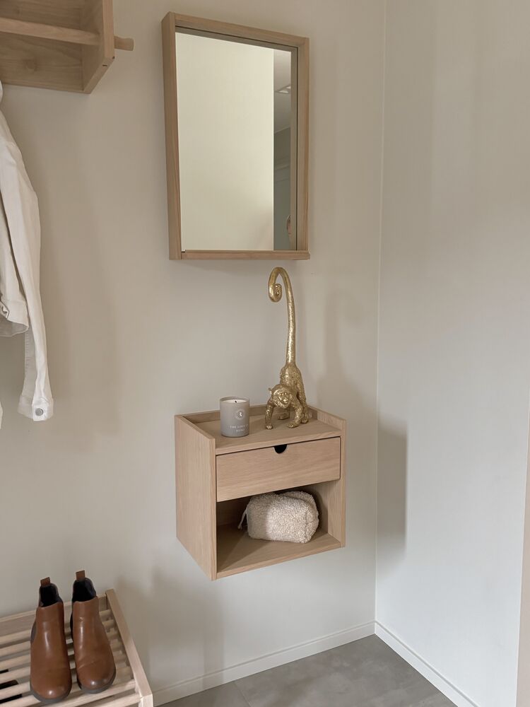 Hillmond Spegel Vitpigmenterad Ek 60 | Rowico Home | 7340126557167 | 121056 | Maessing Interiör