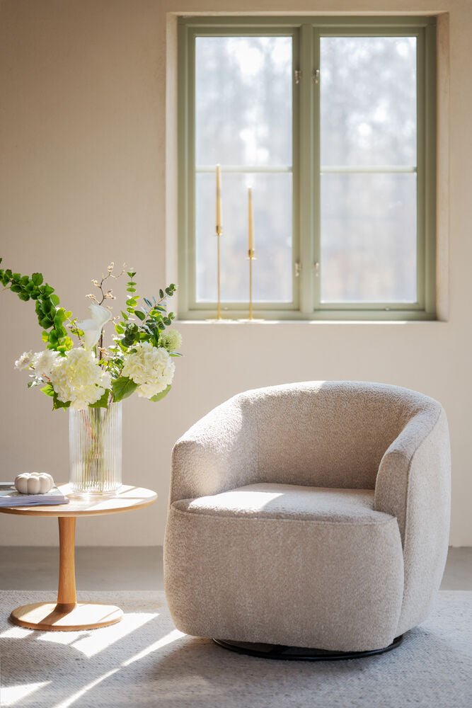 Hobart Soffbord Ek Ø60 | Rowico Home | 7340126570036 | 129012 | Maessing Interiör