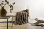 Kate Pläd Brun | Venture Design | 7340206959706 | 15940-203 | Maessing Interiör