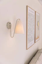 Lou Bouclé Vägglampa Vit/Beige | Globen Lighting | 7319437335023 | 733502 | Maessing Interiör