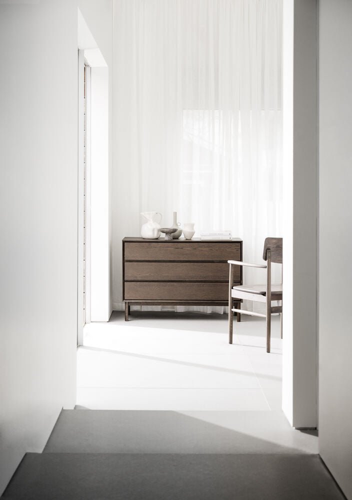 Mackay Byrå Brun Ek 110 | Rowico Home | 7340126570975 | 121195 | Maessing Interiör
