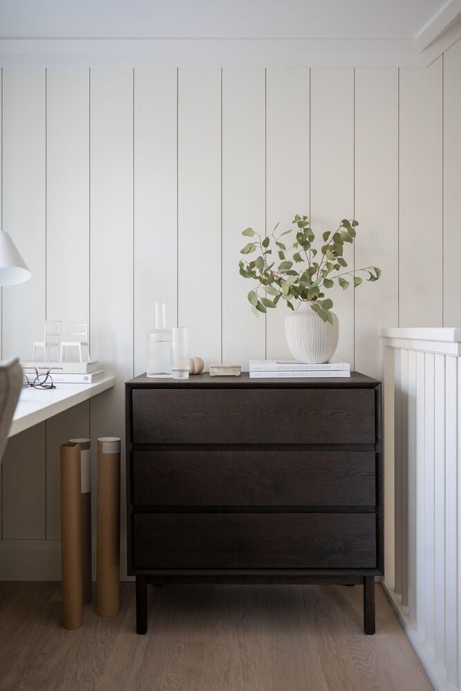 Mackay Byrå Brun Ek 75 | Rowico Home | 7340126570951 | 121193 | Maessing Interiör
