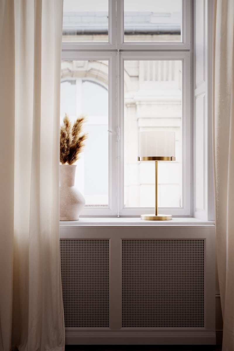 Marcel Bordslampa 55 Mässing/Vit | By Rydéns | 7391741012395 | 4024560-6509 | Maessing Interiör