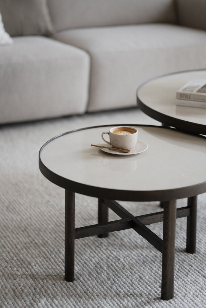Marsden Soffbord Beige/Brun Ek Ø60 | Rowico Home | 7340126559154 | 121097 | Maessing Interiör