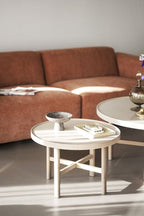 Marsden Soffbord Beige/Vitpigmenterad Ek Ø60 | Rowico Home | 7340126559130 | 121095 | Maessing Interiör