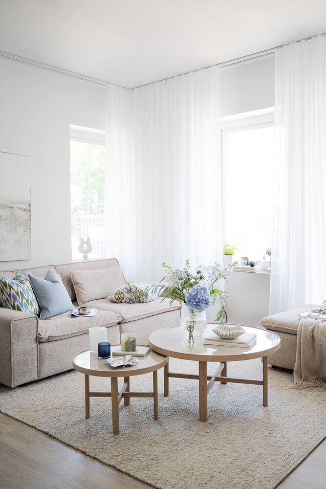 Marsden Soffbord Beige/Vitpigmenterad Ek Ø90 | Rowico Home | 7340126559123 | 121094 | Maessing Interiör