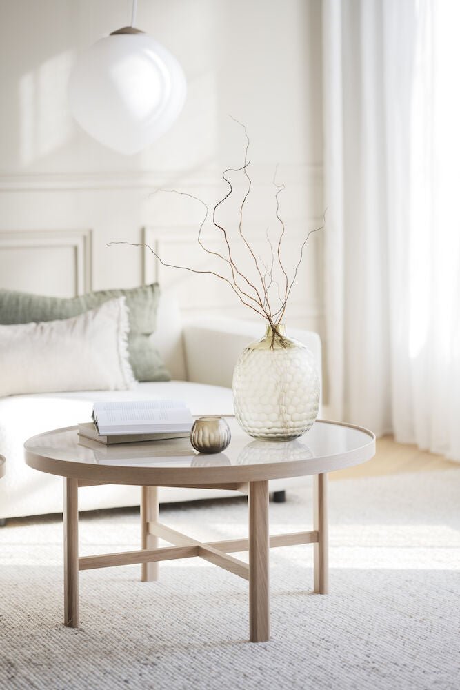 Marsden Soffbord Beige/Vitpigmenterad Ek Ø90 | Rowico Home | 7340126559123 | 121094 | Maessing Interiör