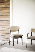Maymont Stol Mörkbeige/Vitpigmenterad Ek/Svart | Rowico Home | 7340126571101 | 123073 | Maessing Interiör