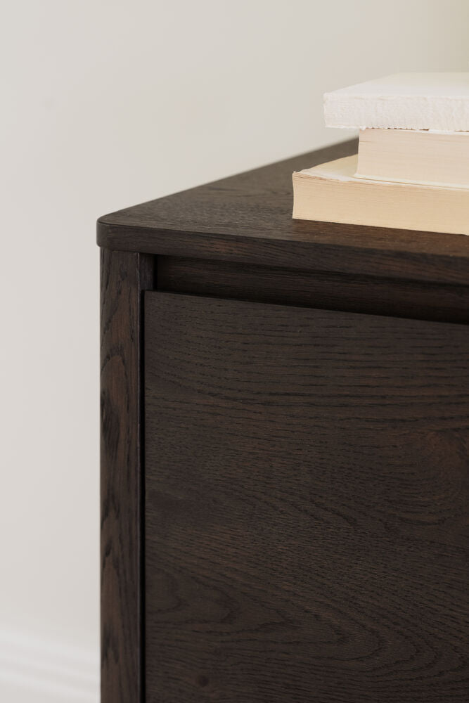 Melstone Sideboard Hög Brun Ek | Rowico Home | 7340233304241 | 148121 | Maessing Interiör