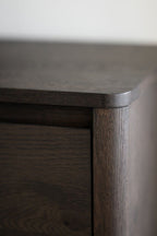 Melstone Sideboard Hög Brun Ek | Rowico Home | 7340233304241 | 148121 | Maessing Interiör
