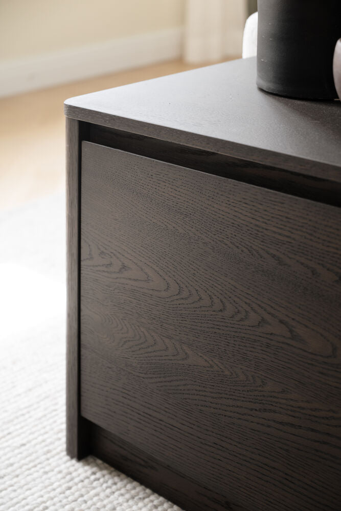 Melstone Sideboard Låg Brun Ek | Rowico Home | 7340233304227 | 148120 | Maessing Interiör