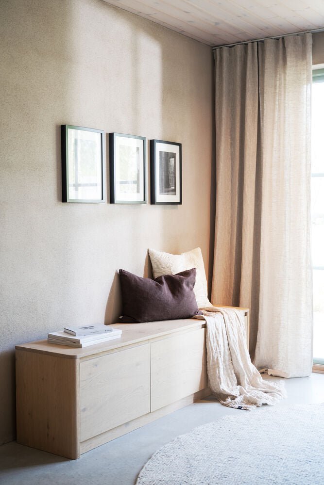 Melstone Sideboard Låg Vitpigmenterad Ek | Rowico Home | 7340233304210 | 148110 | Maessing Interiör
