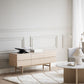 Moresby TV - bänk Vitpigmenterad Ek | Rowico Home | 7340126553572 | 120601 | Maessing Interiör
