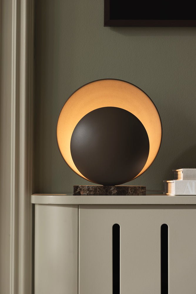 Orbit Bordslampa Brun marmor/Brun | Globen Lighting | 7319432208063 | 220806 | Maessing Interiör