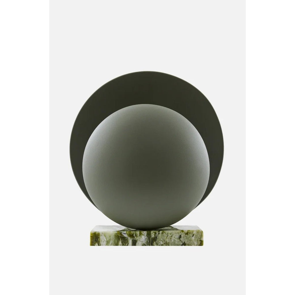 Orbit Bordslampa Grön | Globen Lighting | 7319432208032 | 220803 | Maessing Interiör