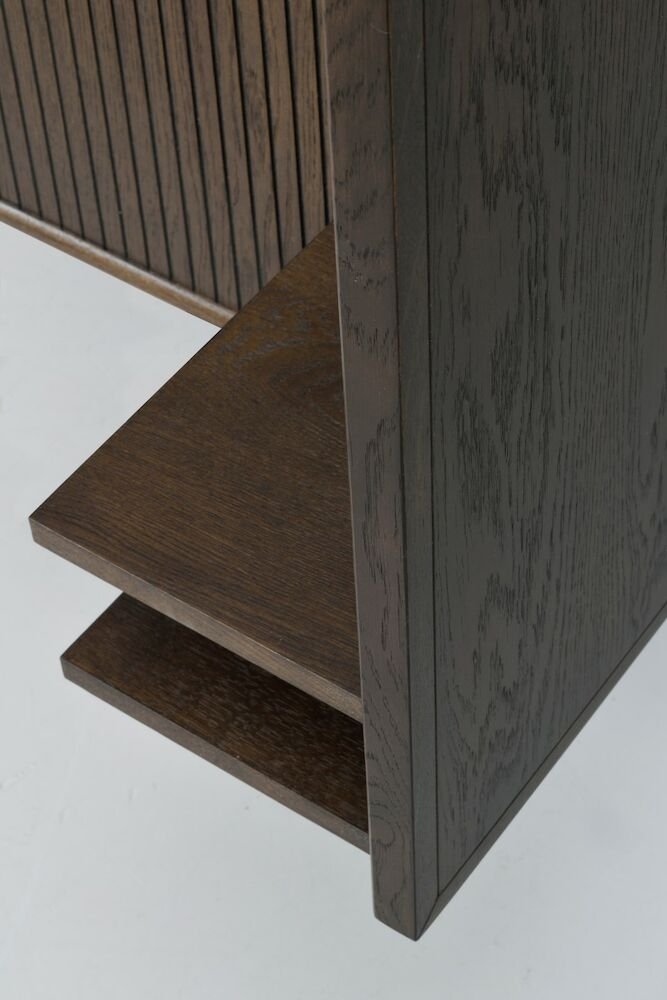 Redmond Sänggavel Brun Ek 234 | Rowico Home | 7340126554142 | 119786 | Maessing Interiör