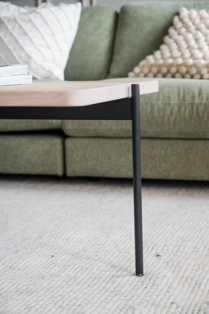 Shelton Soffbord Vitpigmenterad Ek/Svart 145 | Rowico Home | 7340126550649 | 120392 | Maessing Interiör
