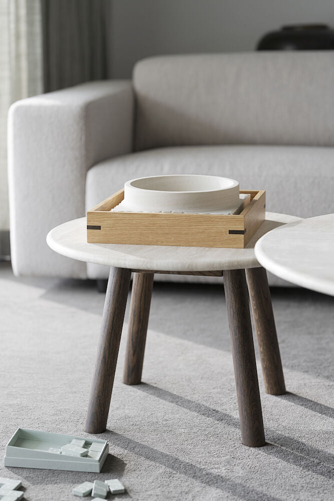 Taransay Soffbord Beige Travertin/Brun Ek Ø60 | Rowico Home | 7340126555958 | 120848 | Maessing Interiör