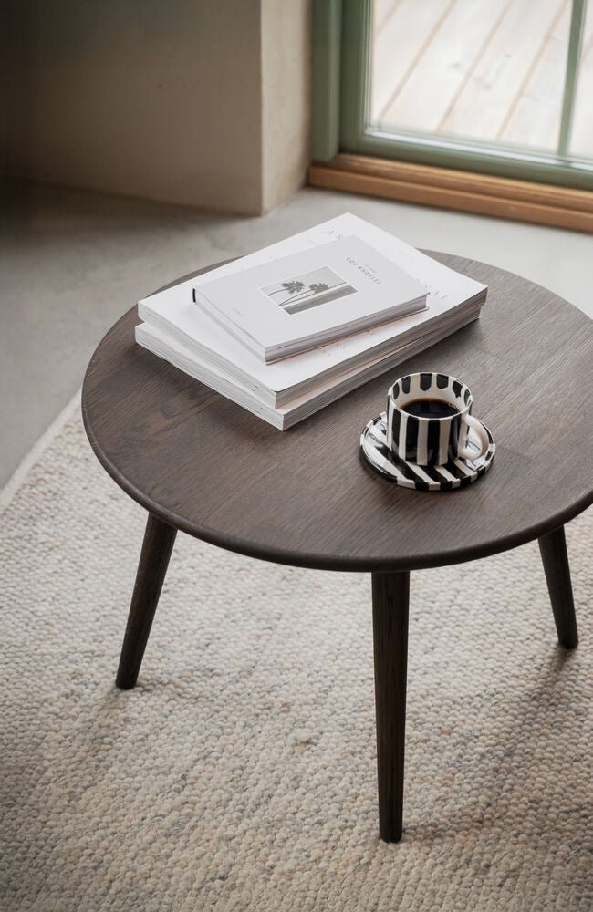 Tompkins Soffbord Brun Ek Ø60 | Rowico Home | 7340126582152 | 128027 | Maessing Interiör