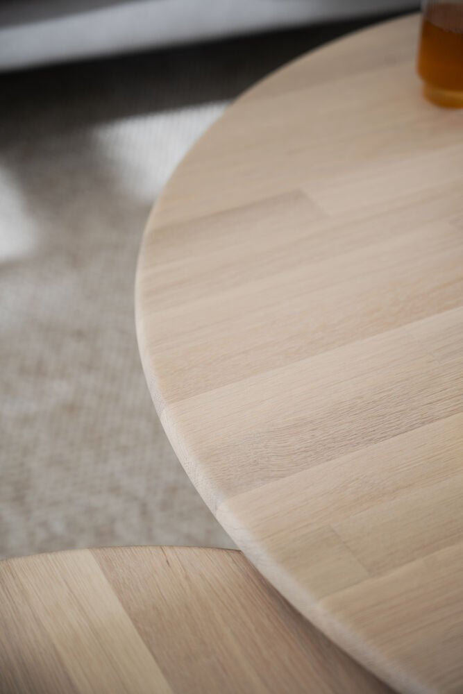 Tompkins Soffbord Vitpigmenterad Ek Ø90 | Rowico Home | 7340126582053 | 128011 | Maessing Interiör