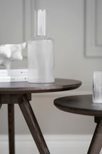 Yumi Satsbord Brun Ek Ø50+Ø40 | Rowico Home | 7340126565384 | 119215 | Maessing Interiör