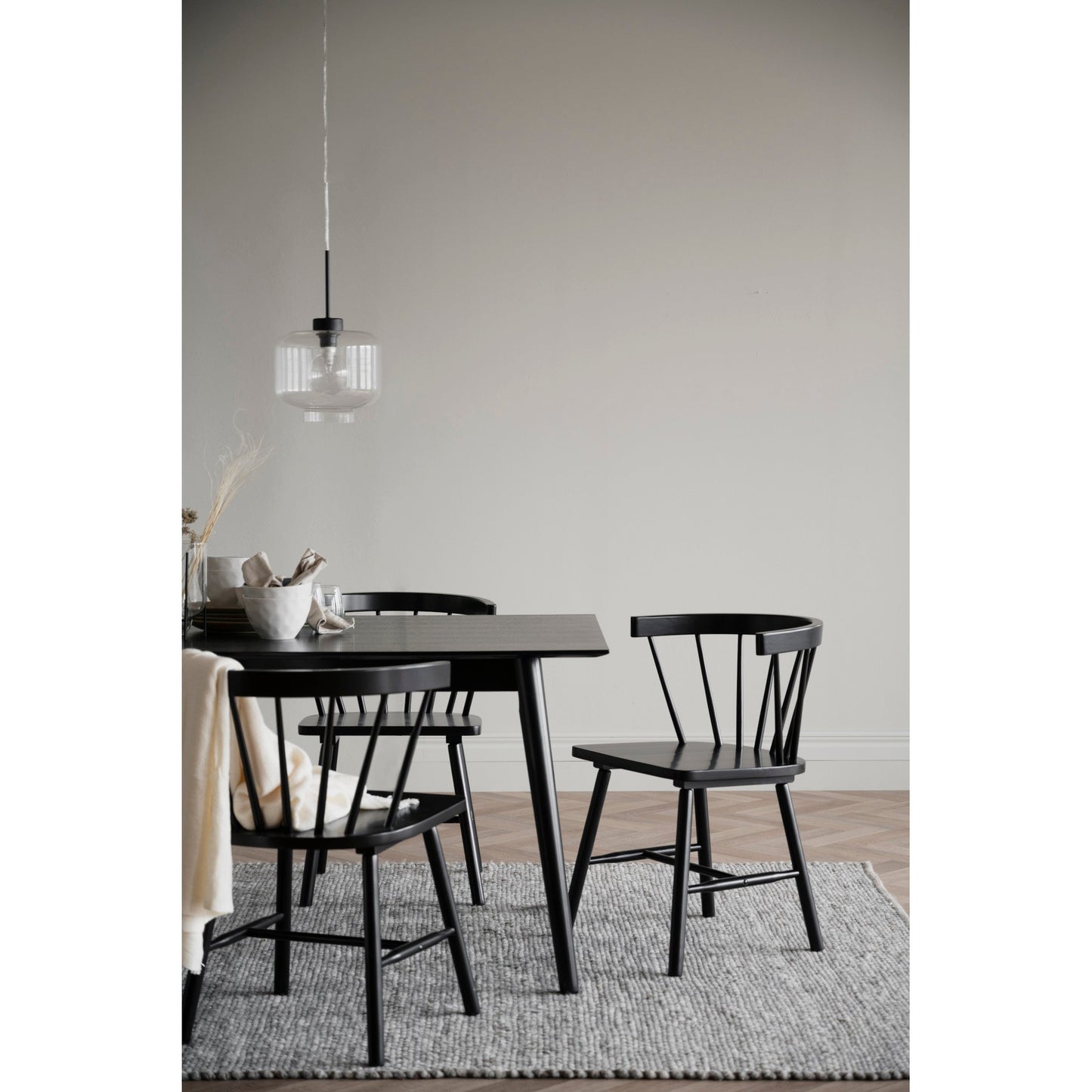 Lotta Matbord 180 Svart Rowico Home