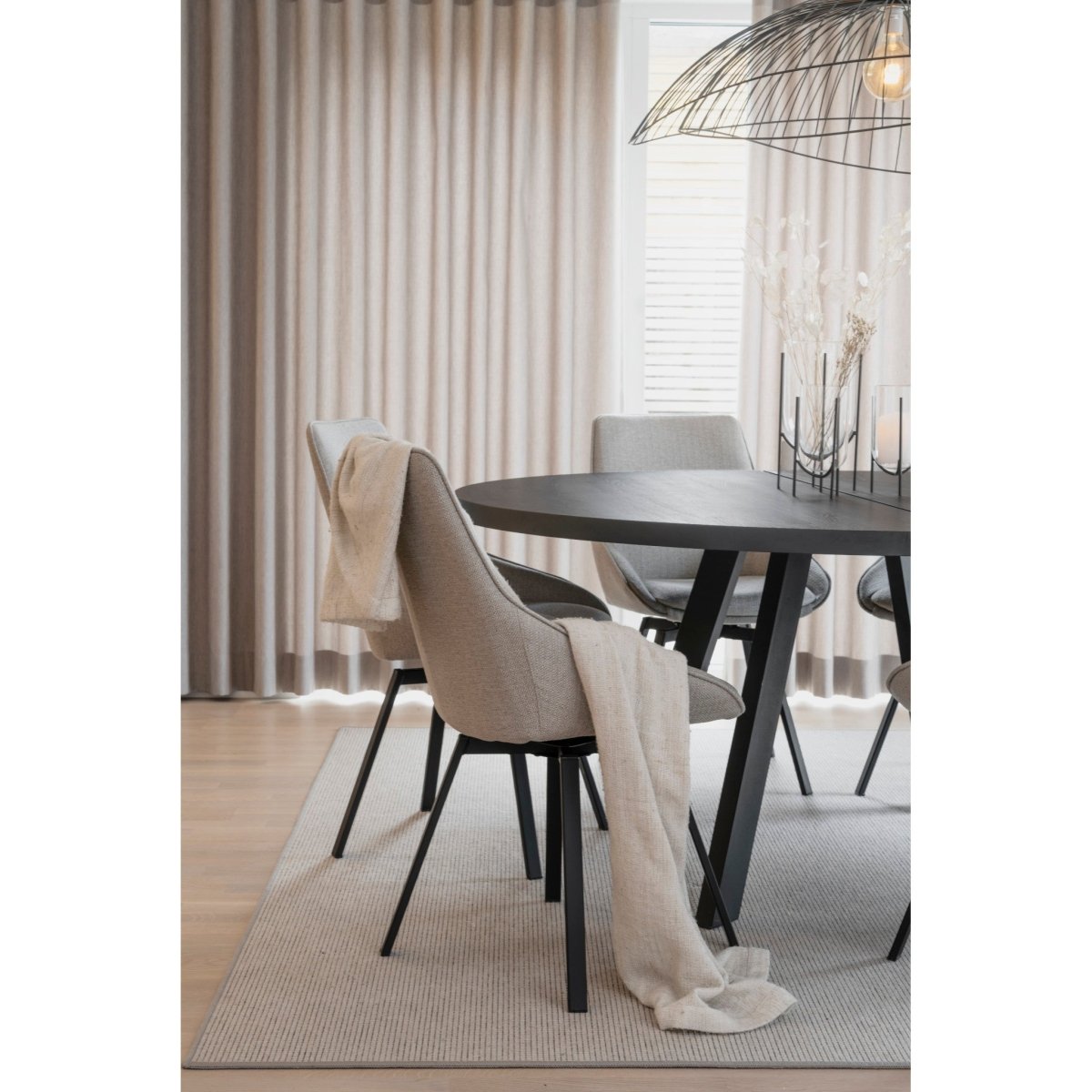 Alison Stol Beige/Svart | Rowico Home | 7340126585719 | 118063 | Maessing Interiör