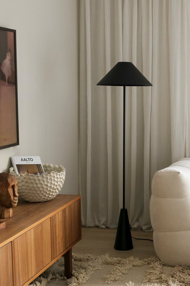 Cannes Golvlampa Svart | Globen Lighting | 7319434034110 | 403411 | Maessing Interiör