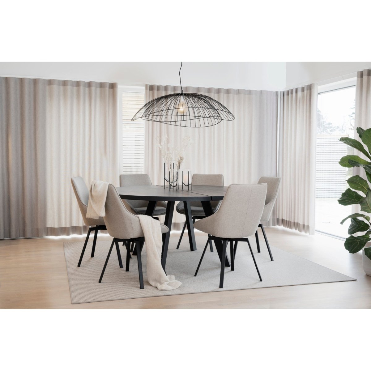 Fred Matbord Svart 160 Ø | Rowico Home | 7340126547380 | 117444 | Maessing Interiör