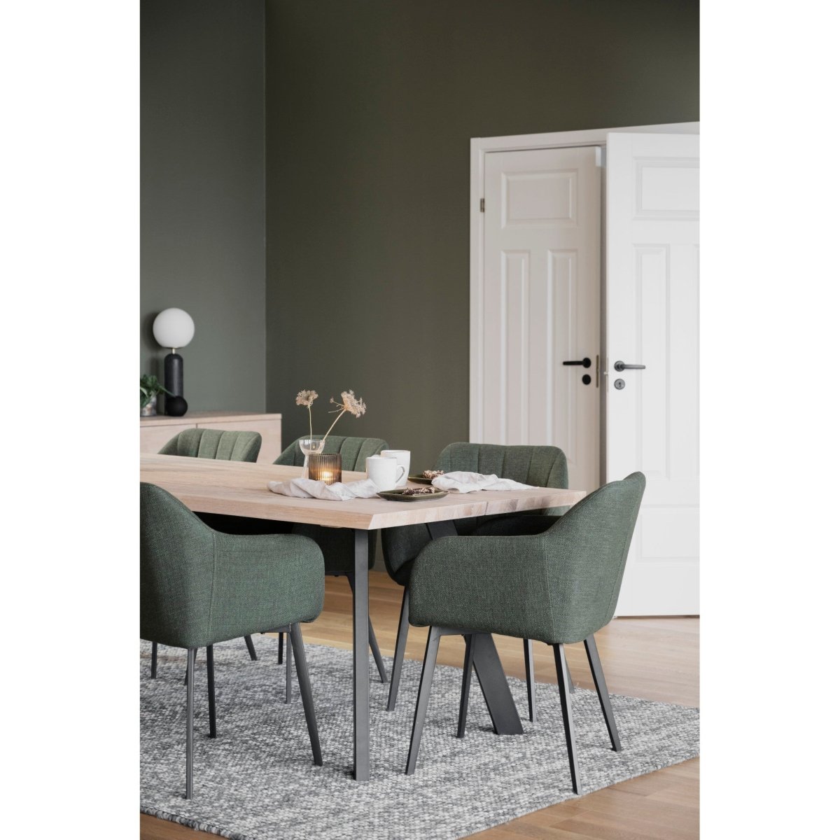 Fred Matbord Vitpigmenterad/Svart 240 | Rowico Home | 7340126525746 | 117420 | Maessing Interiör