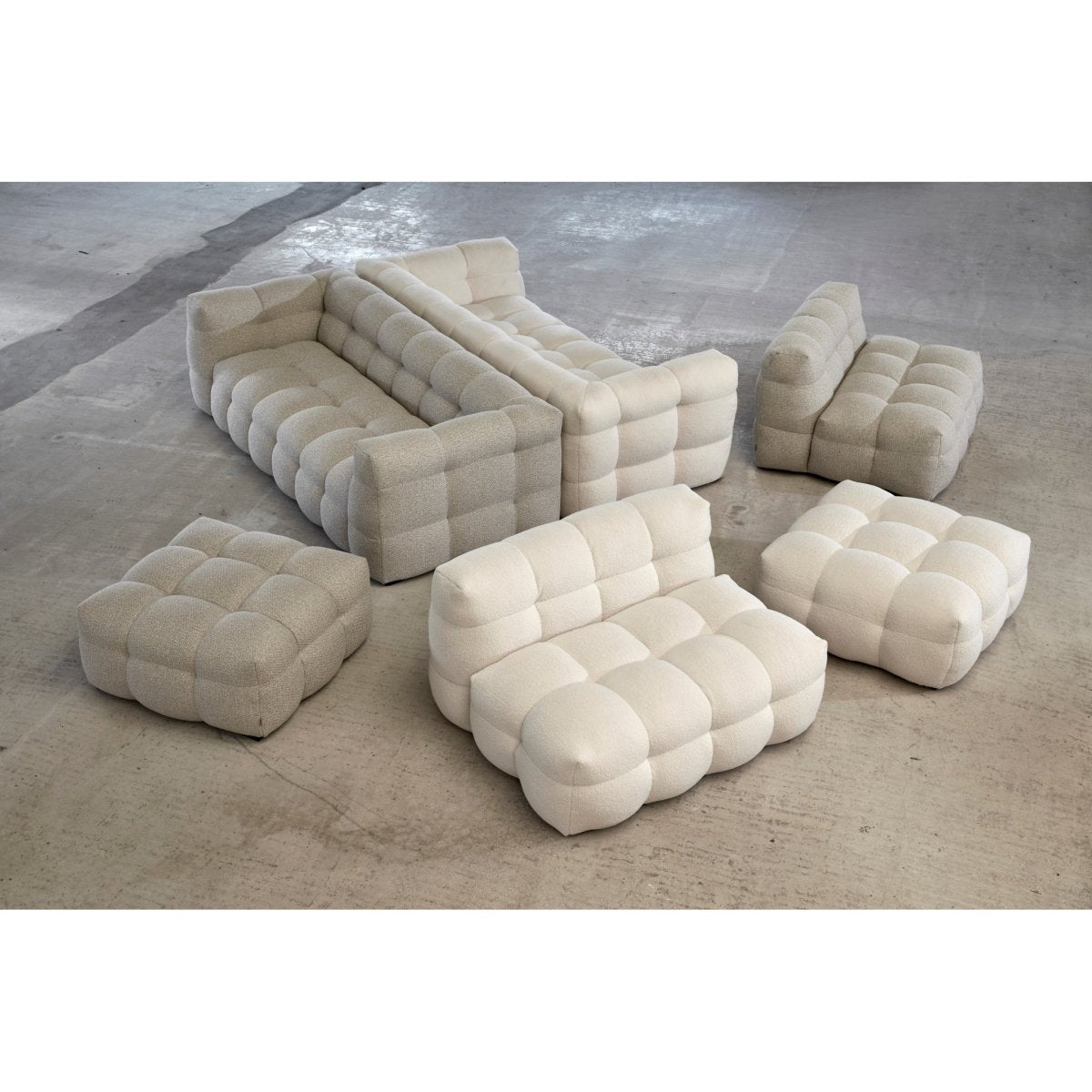 Kendall Fotpall Beige Bouclé | Mogihome | | 104286 | Maessing Interiör