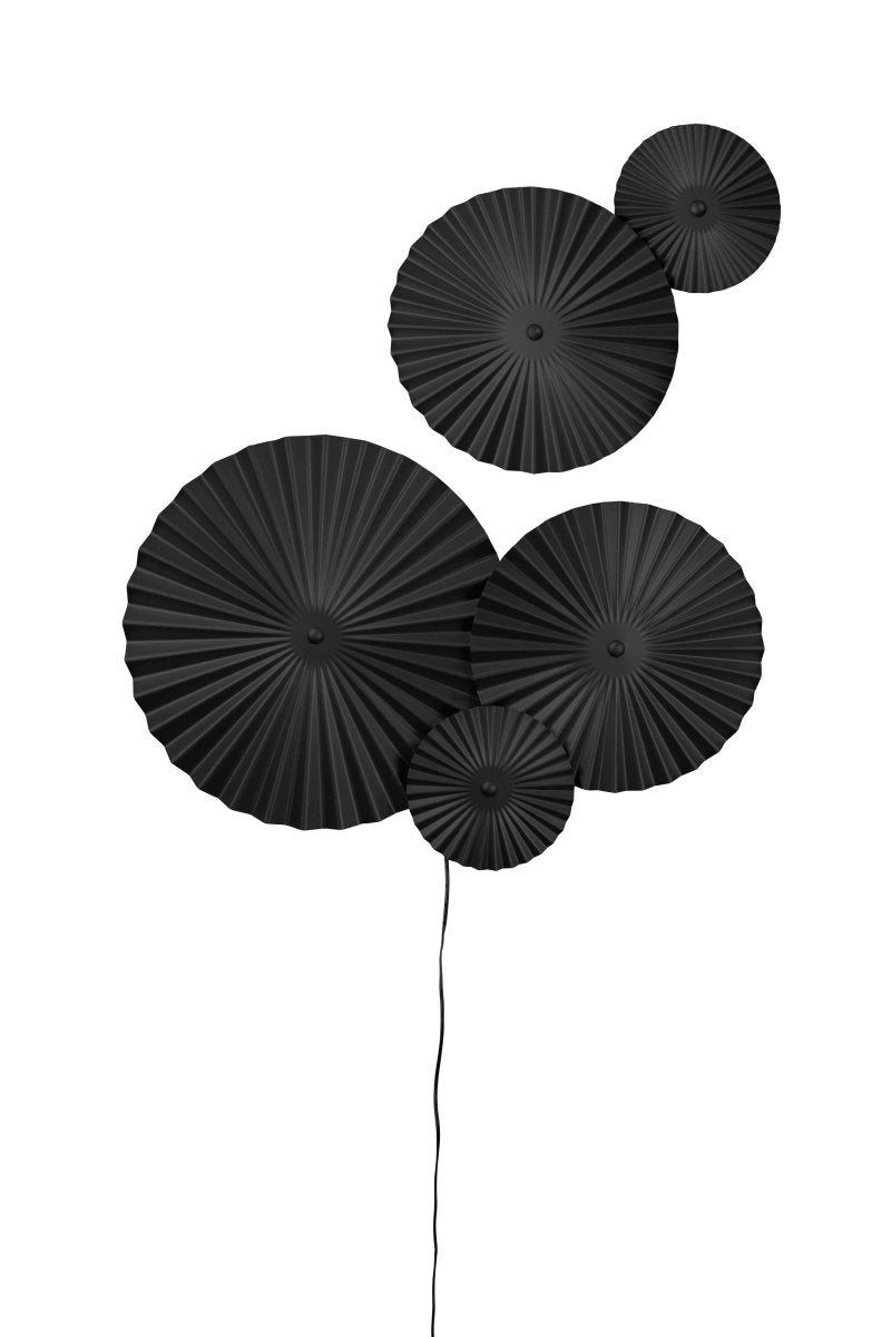 Omega Vägglampa Svart | Globen Lighting | 7319432310117 | 231011 | Maessing Interiör